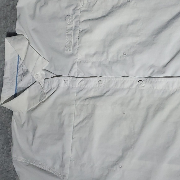 Amazon Essentials UPF30 Quick Dry Short Sleeve Button Down Shirt - Picture 2 of 11